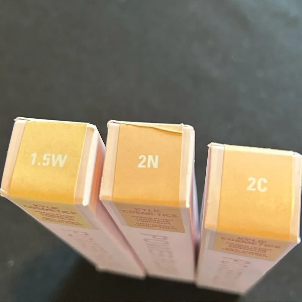 Kylie Power Plush 1.5 fair (warm golden undertones Concealer Longwear Makeup New